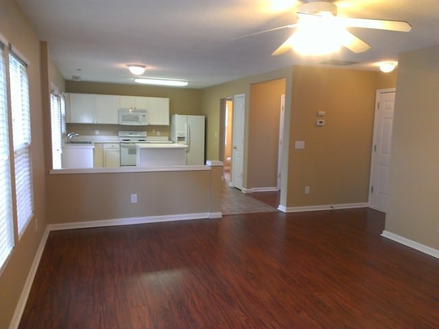 Building Photo - 4001 Crowfield Dr