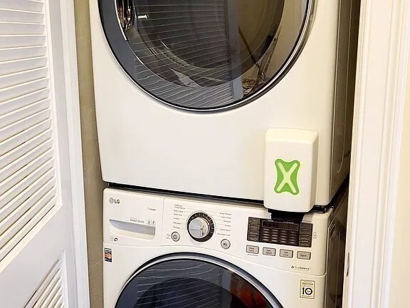 Building Photo - 9 Commodore Way