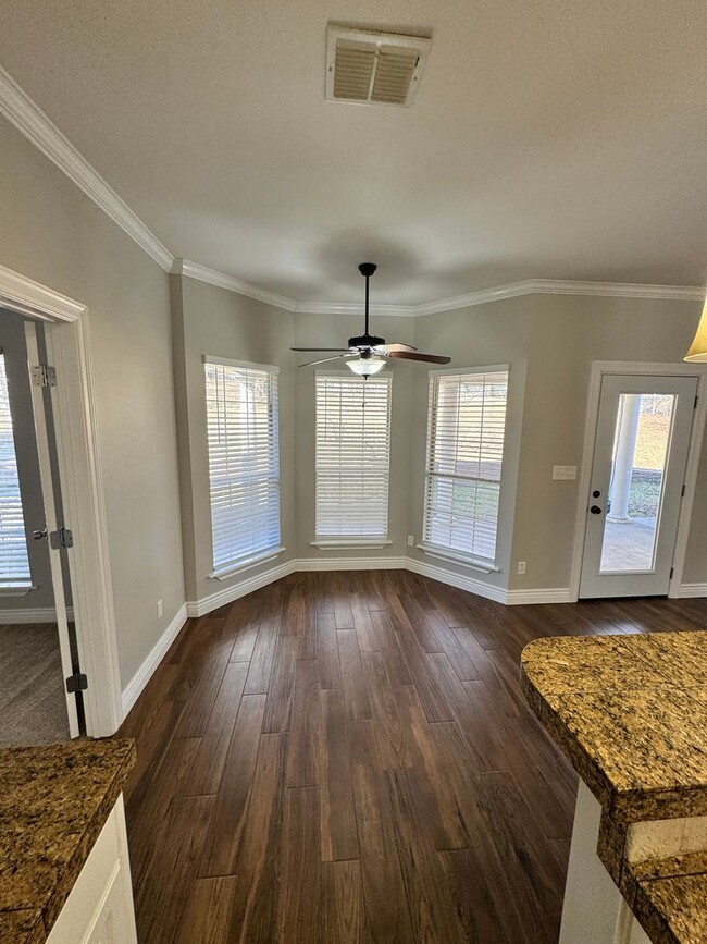 Building Photo - Gated Community close to Barksdale Air For...
