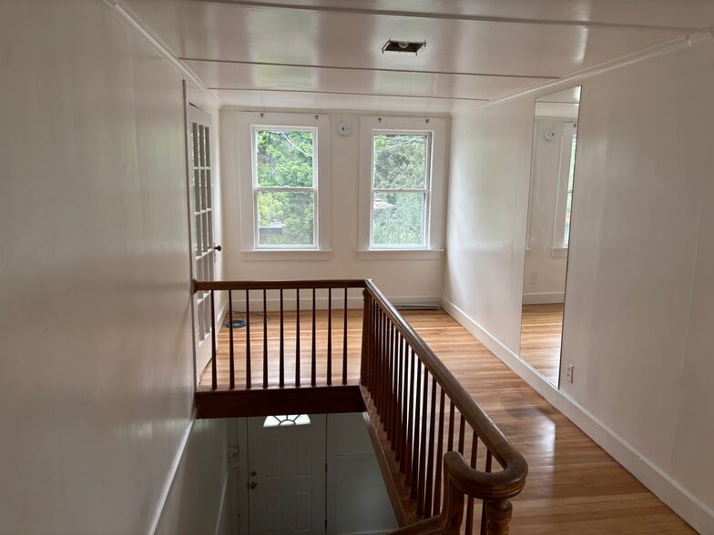 Building Photo - 28 Pleasant Street