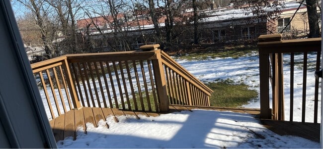 Building Photo - 208 Bonnie Brae Dr