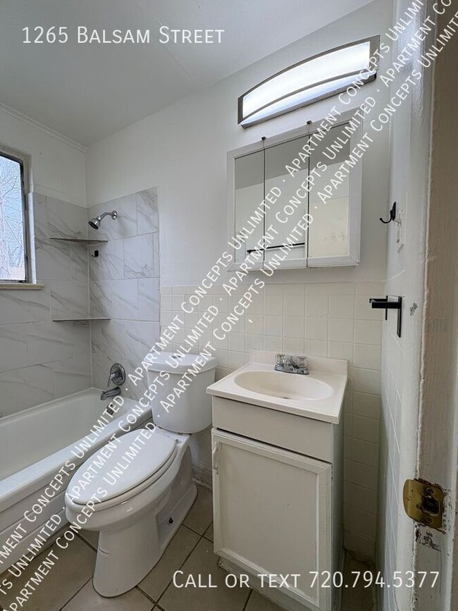 Building Photo - 1265 Balsam St