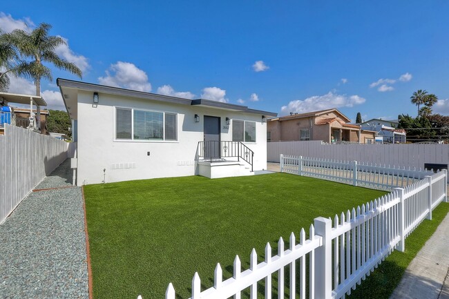 Building Photo - Beautiful Logan Heights Remodeled House