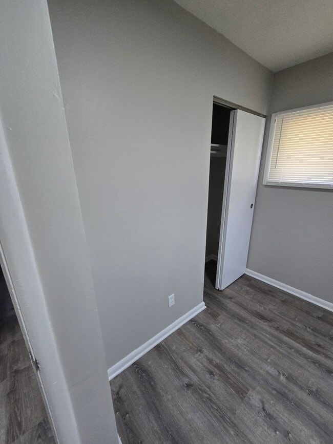 Building Photo - 2283 Dawnlight Ave
