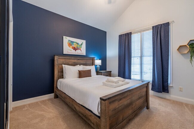 Building Photo - 350 Park Creek Ridge