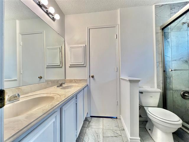 Building Photo - 7420 Blackthorn Dr