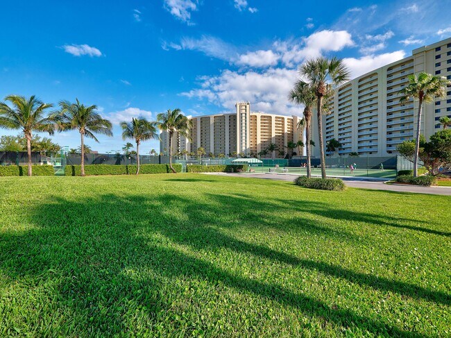 Building Photo - 300 Ocean Trail Way