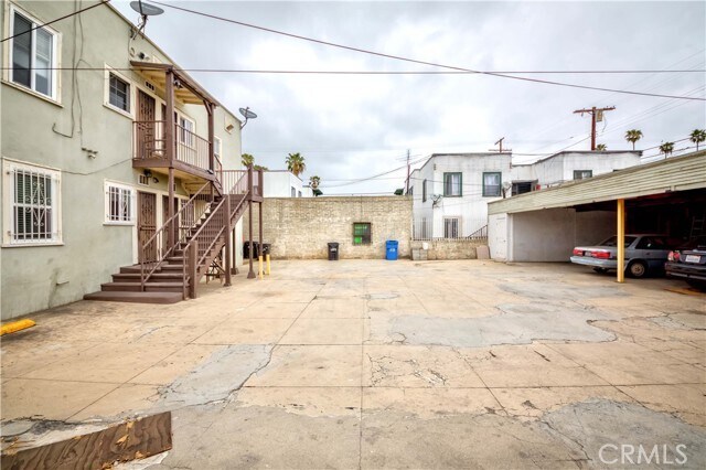 Building Photo - 1308 S Van Ness Ave