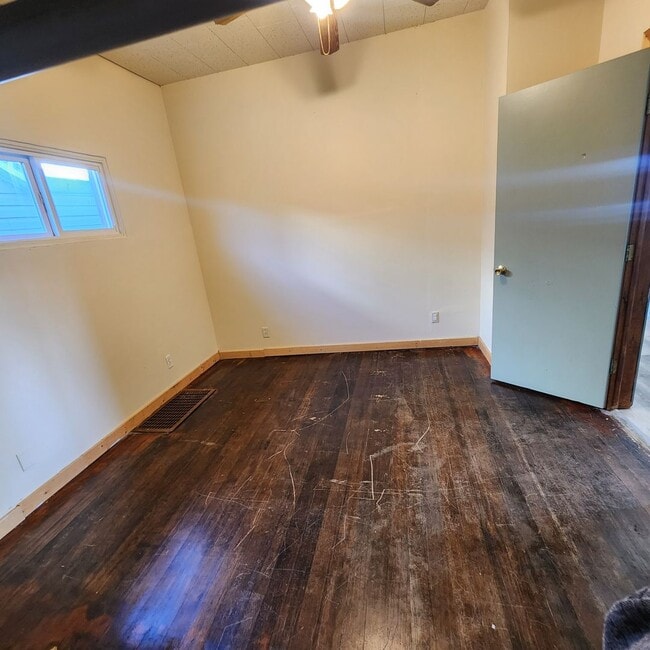 Building Photo - 2039 S Arizona St