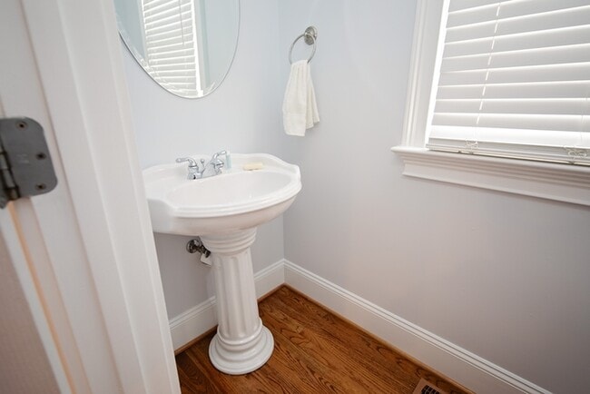 Building Photo - 856 Harborside Ln