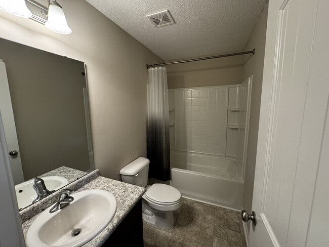 Building Photo - Home for Rent