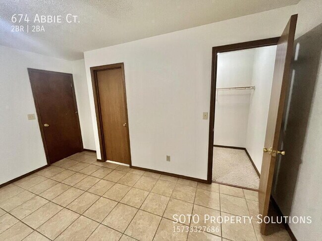 Building Photo - 674 Abbie Ct