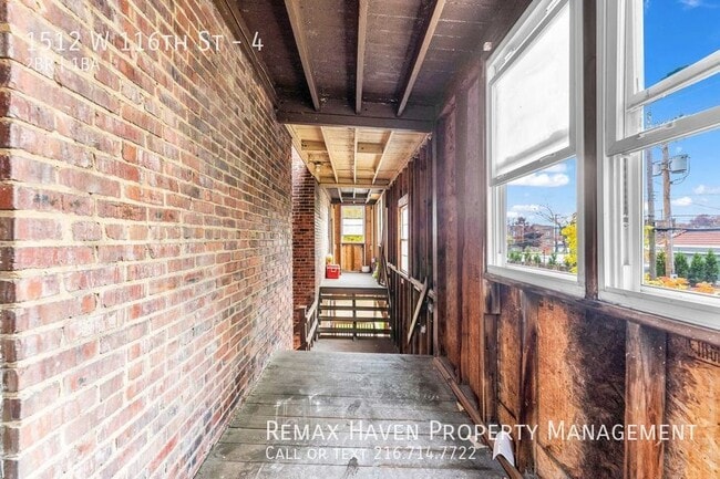 Building Photo - 1512 W 116th St