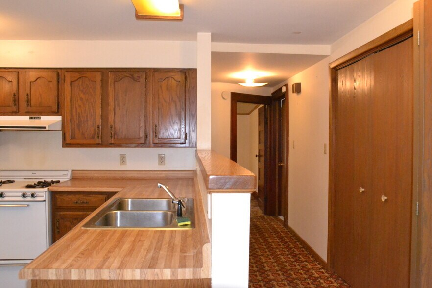 Building Photo - 402.5 Mulberry St