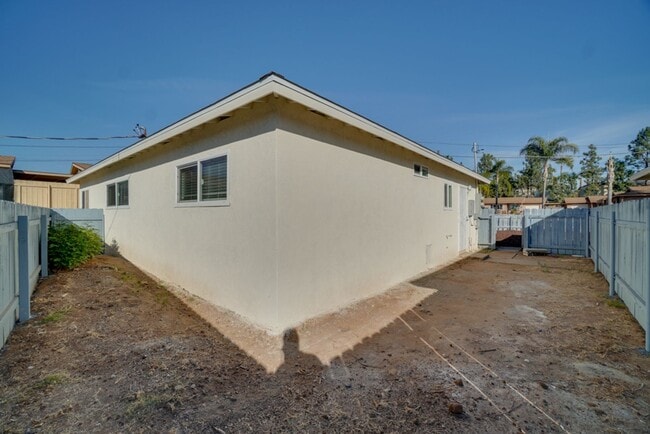 Building Photo - Coleen Ct - Gorgeous, Newly Remodeled 4 Be...