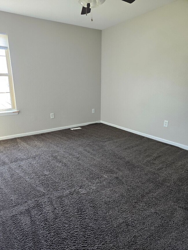 Building Photo - 1505-1507 Greensboro Dr