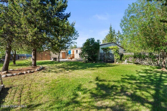 Building Photo - 32721 10th Ave