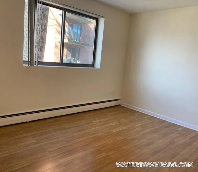 Building Photo - 245 Main St