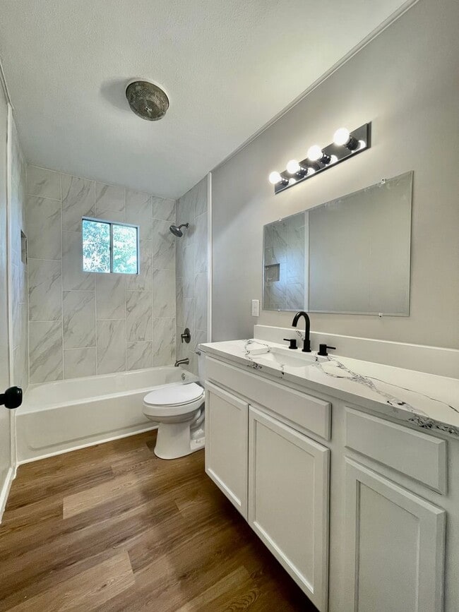 Primary Photo - 2 Bedroom / 1 Bathroom Duplex Unit with In-Unit Washer/Dryer Connections