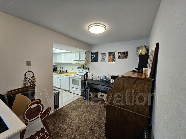 Building Photo - 146 Yank Way