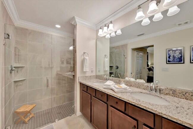 Building Photo - 5720 Palmer Cir