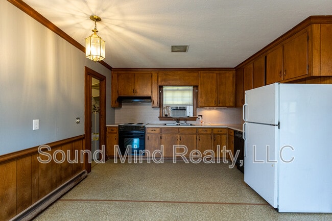 Building Photo - 207 S Alston St