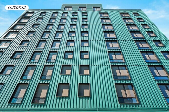 Building Photo - 126 Sandford St