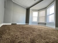 Building Photo - 812 7th Ave S