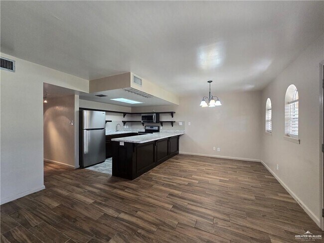 Building Photo - 33 Highland Park Ave