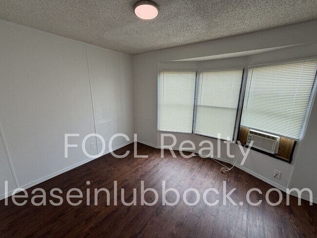 Building Photo - 3 Bed, 2 Bath Mobile Home in Roosevelt School District
