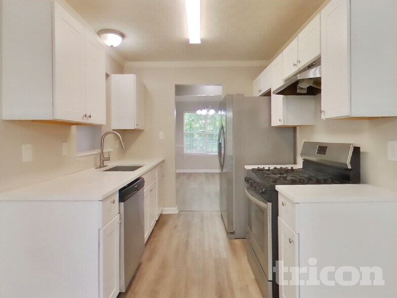 Building Photo - 65 Applewood Cir