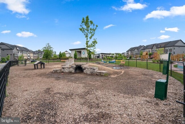 Building Photo - 7735 Steatite Ln
