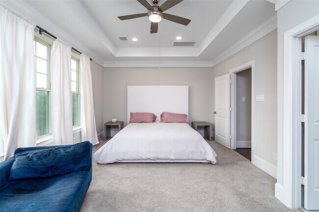 Building Photo - 1303 Edwinstowe Trl