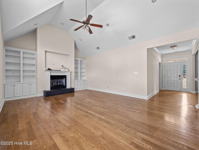 Building Photo - 541 Park Meadows Dr