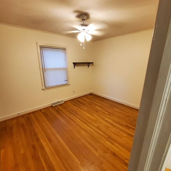 Building Photo - 628 Reynolds Dr