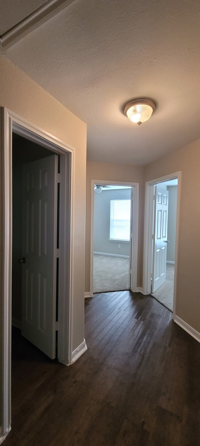 Building Photo - 8110 Woodward St