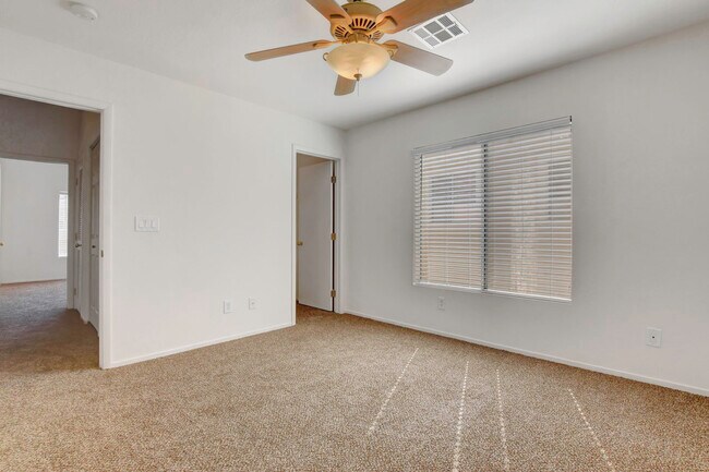 Building Photo - 2576 Velez Valley Way