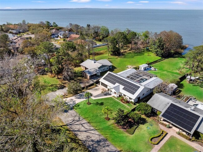 Building Photo - 1021 Temple Grove Pl