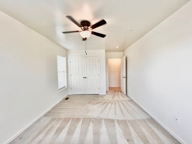 Building Photo - 5897 Bella Marie Wy