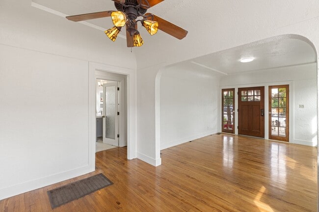 Building Photo - Fully Remodeled Craftsman in North Park! ?...