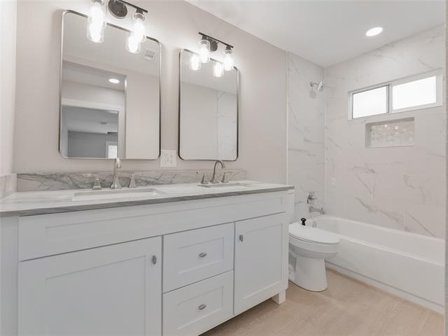 Building Photo - 421 S Interurban St