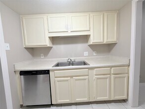 Building Photo - 12847 Briarwest Cir