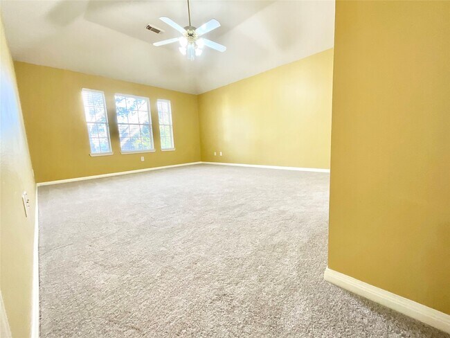 Building Photo - 17607 W Copper Lakes Dr