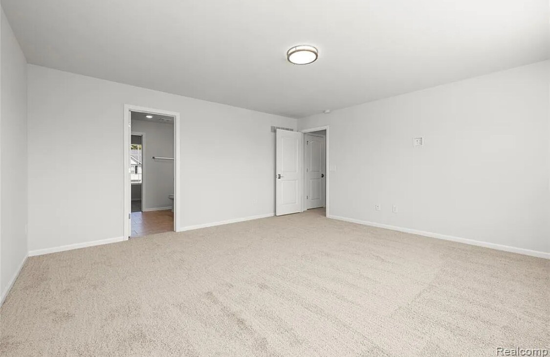 Building Photo - 3449 Haverford Dr