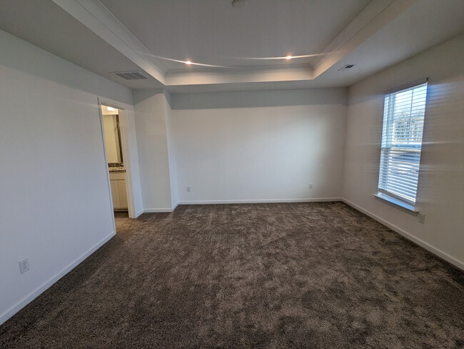 Building Photo - Room in Townhome on Leading St