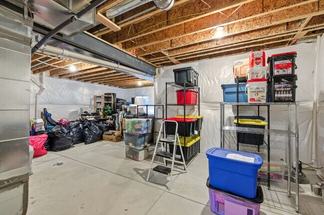 Building Photo - Modern 3-Bed 2.5-Bath Home on Corner Lot i...