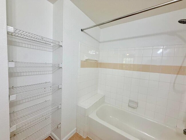 Building Photo - 17112 Carrington Park Dr