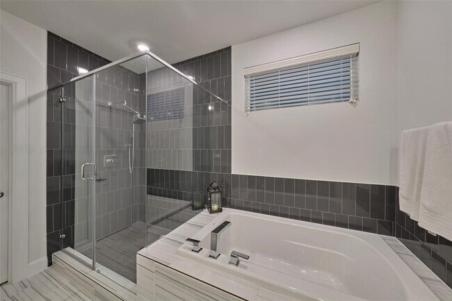 Building Photo - 1715 Eado Point Ln