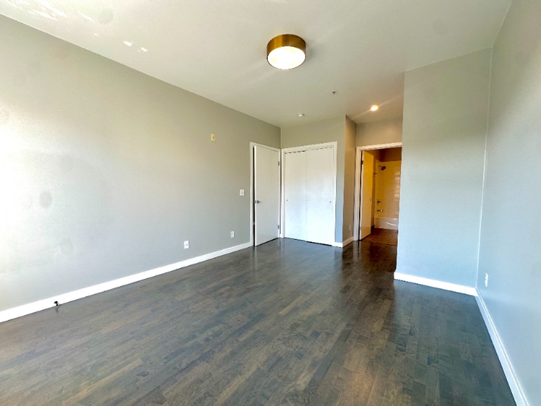 Building Photo - 4343 3rd St