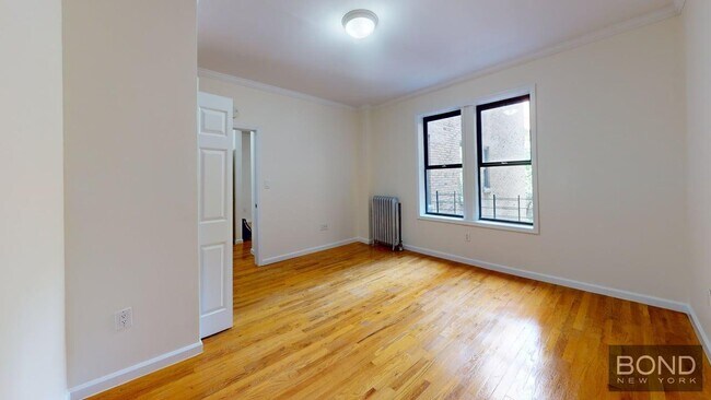 Building Photo - 620 W 171st St